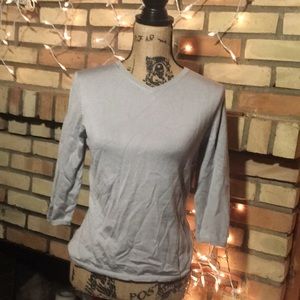 Silk V Neck sweater 🩶